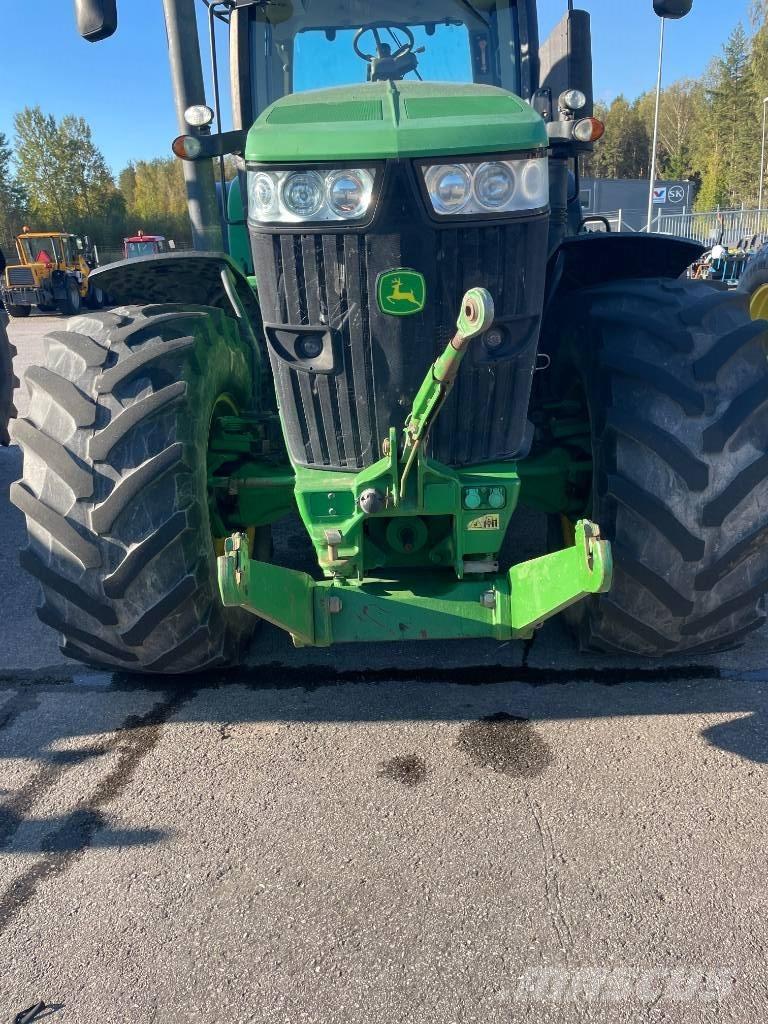 John Deere 7200 R Traktoren