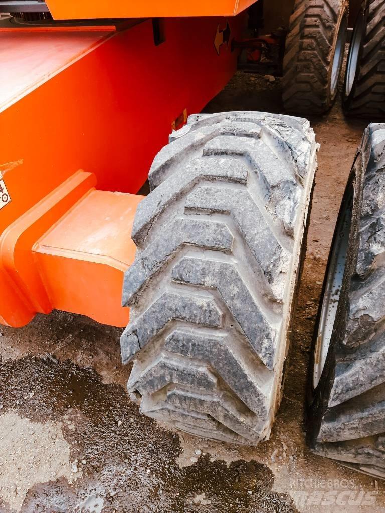 JLG 860 SJ Teleskopbühnen