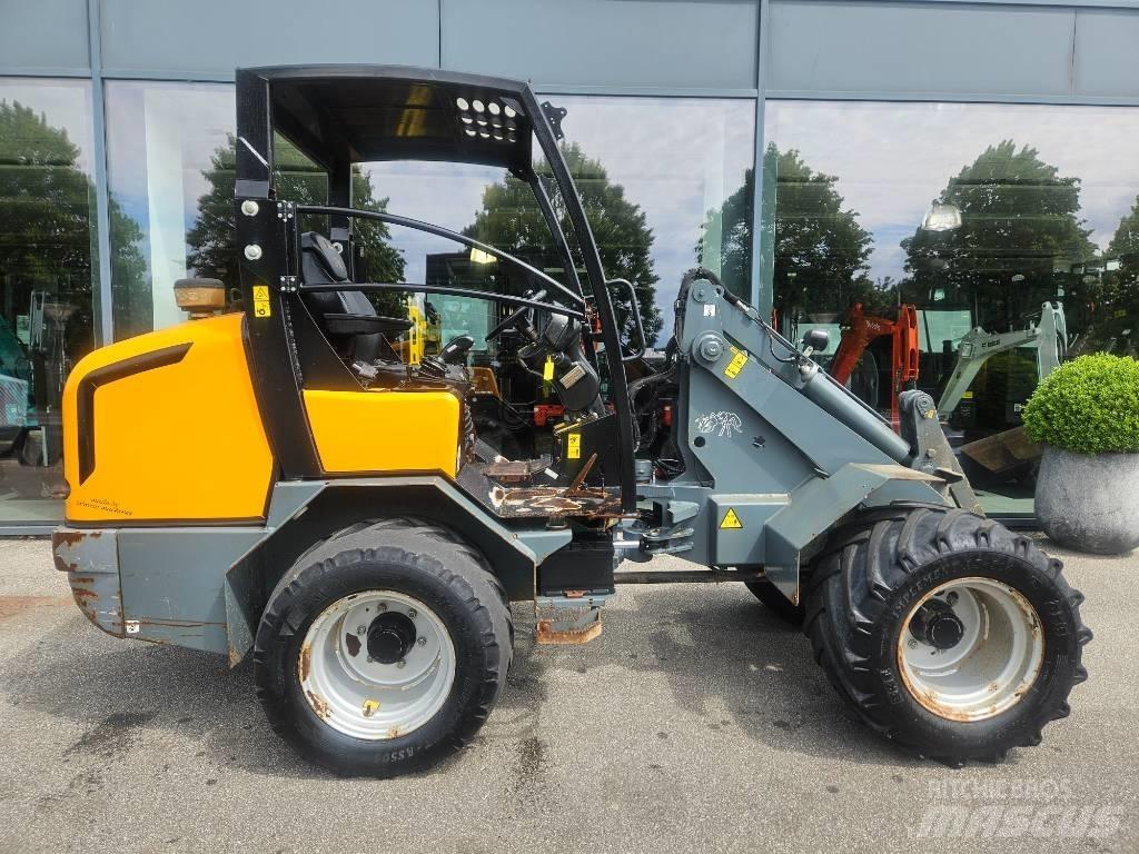 GiANT v5003 x-tra Minilader