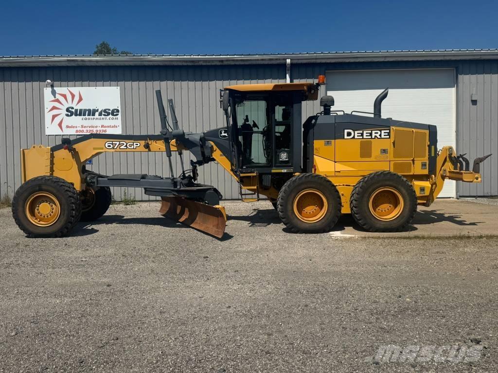 John Deere 672 GP Grader