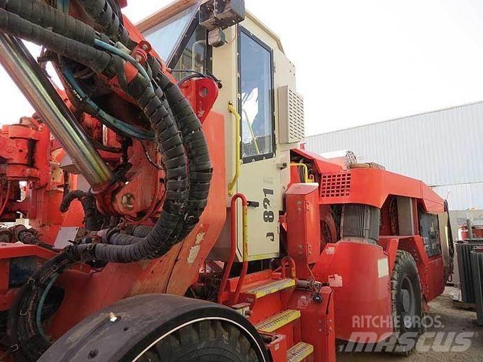 Sandvik DT 821 SC Oberflächenbohrgeräte