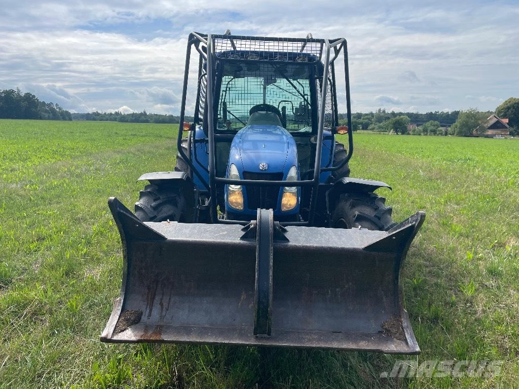 New Holland  T5050 Forsttraktoren