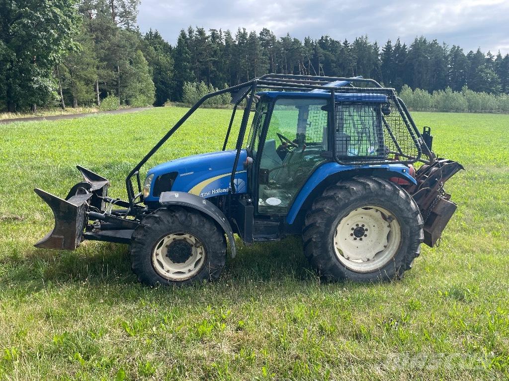 New Holland  T5050 Forsttraktoren