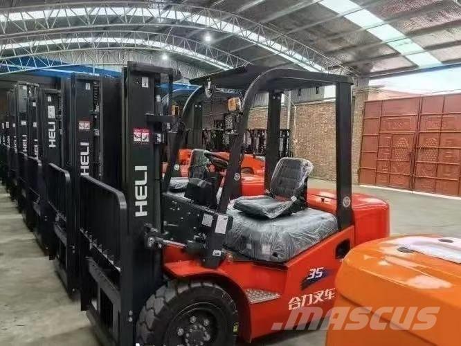 Heli CPCD 35 Diesel Stapler