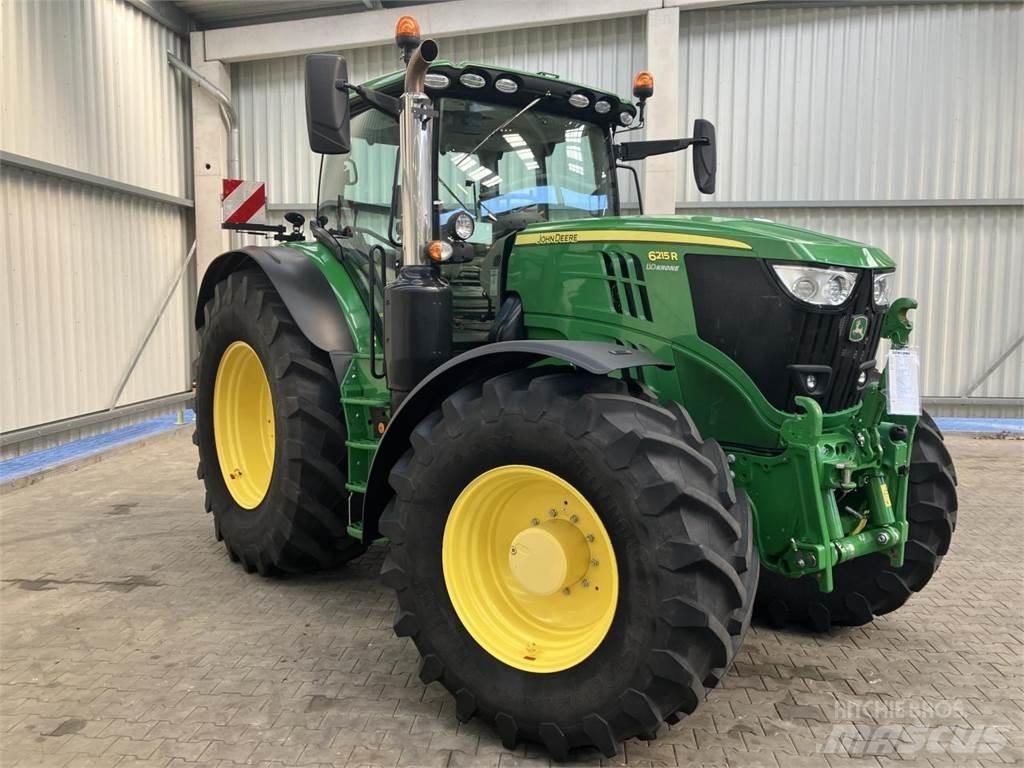 John Deere 6215R Traktoren
