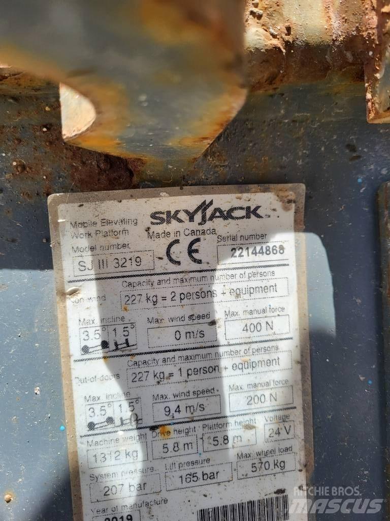 SkyJack 32/19 Scheren-Arbeitsbühnen