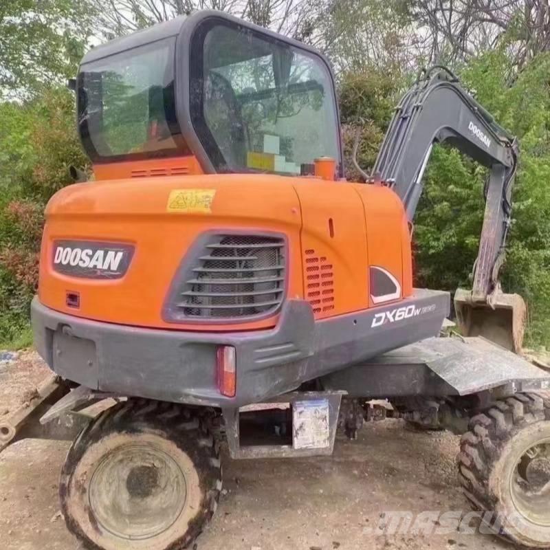Doosan DX60W Mobilbagger