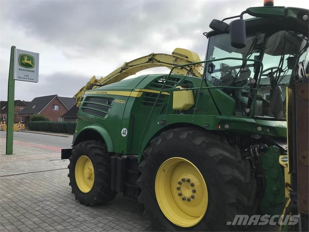 John Deere 8600 Selbstfahrende Häcksler