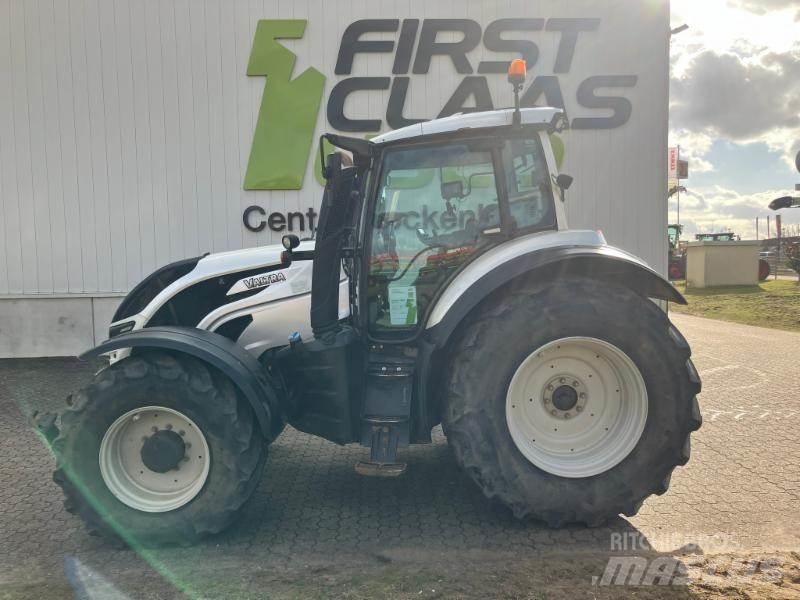 Valtra T 174e Traktoren