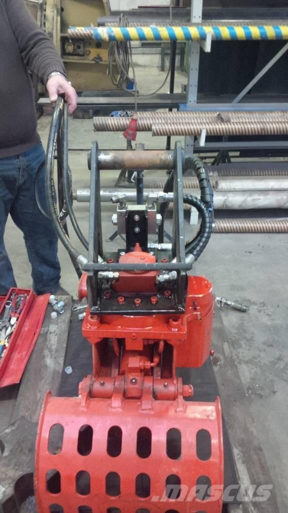 Husqvarna DXR 140 Abrissbagger