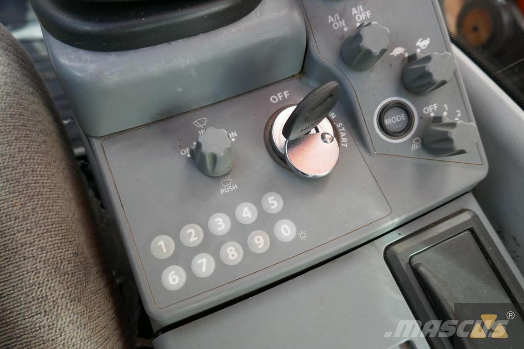 Hitachi ZX300LC-6 Raupenbagger