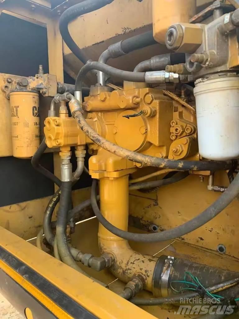CAT 330 D Raupenbagger