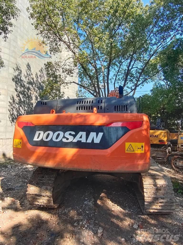 Doosan DX 300 LC Raupenbagger