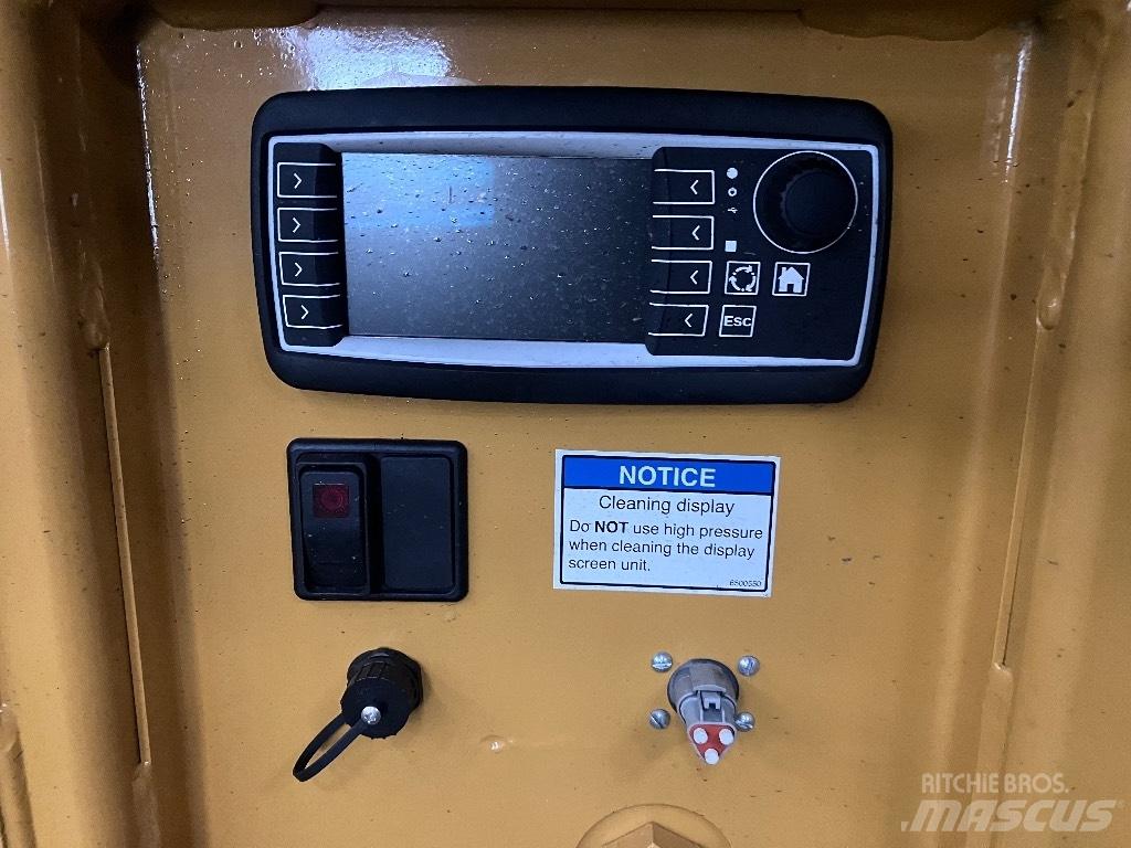 Haybuster H1135 Ballenschredder, -schneider und -wickler