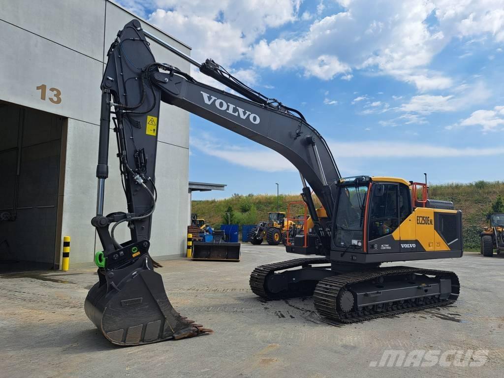 Volvo EC250ENL Raupenbagger