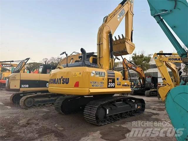 Komatsu PC 200-8 Raupenbagger