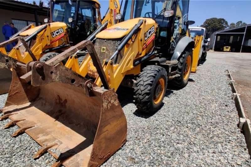 JCB 3CX 4X4 Baggerlader