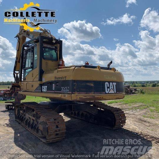 CAT 322C Harvester