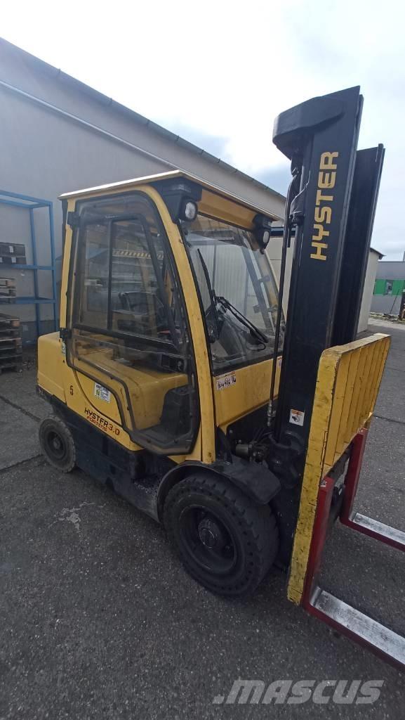 Hyster H 3.00 FT Gas Stapler