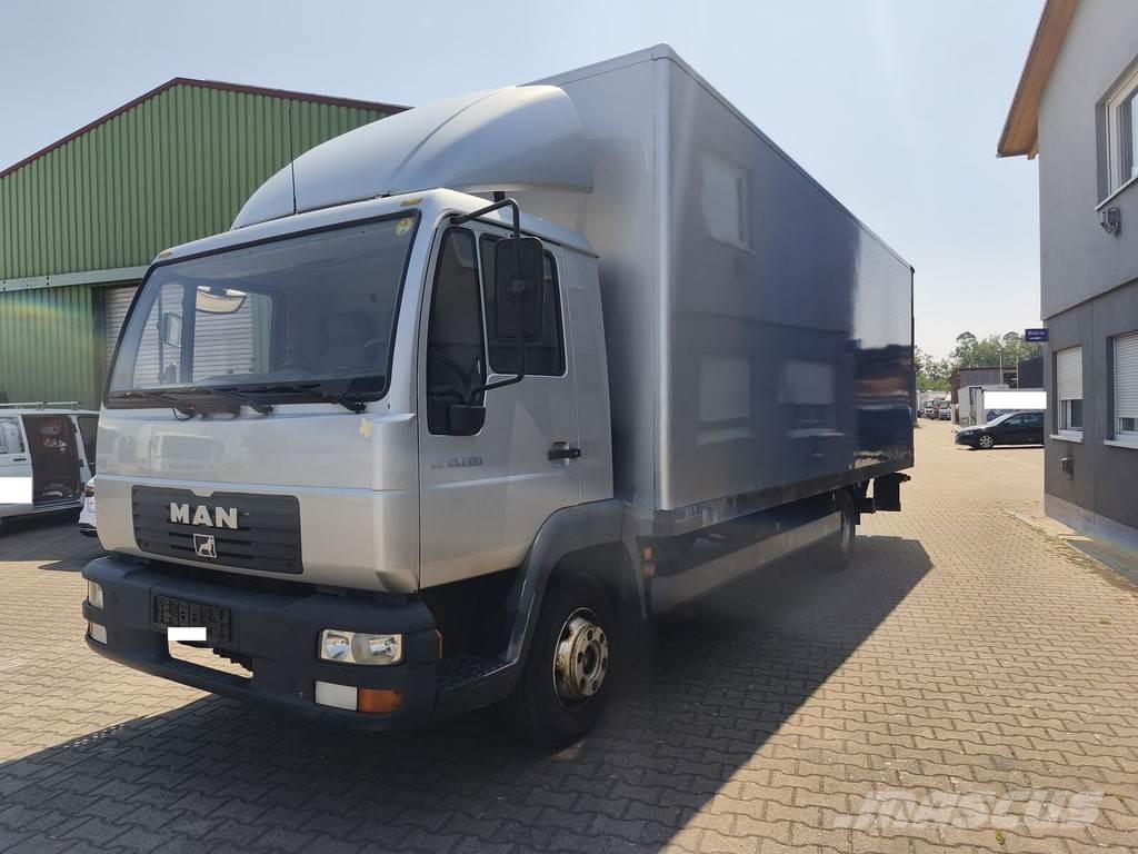 MAN LE 10.220 Kastenaufbau