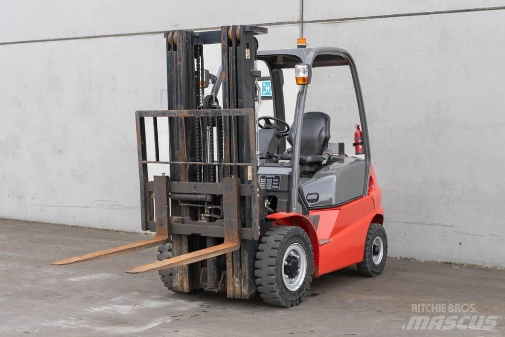 Manitou MI 25 D Diesel Stapler