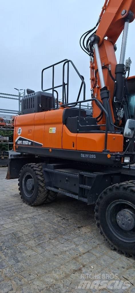Doosan DX 190 W-7 Mobilbagger