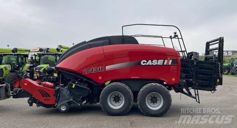 Case IH LB434R Quaderpressen