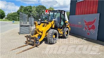 CAT 908 Radlader
