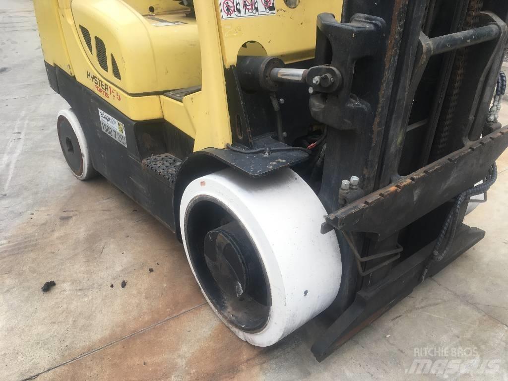 Hyster S 155 FT Gas Stapler
