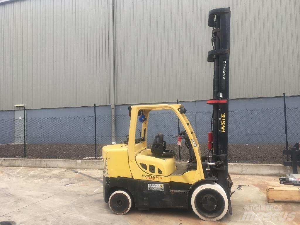 Hyster S 155 FT Gas Stapler