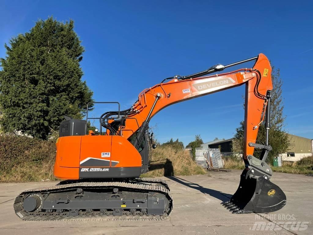 Doosan DX 235 LCR Raupenbagger