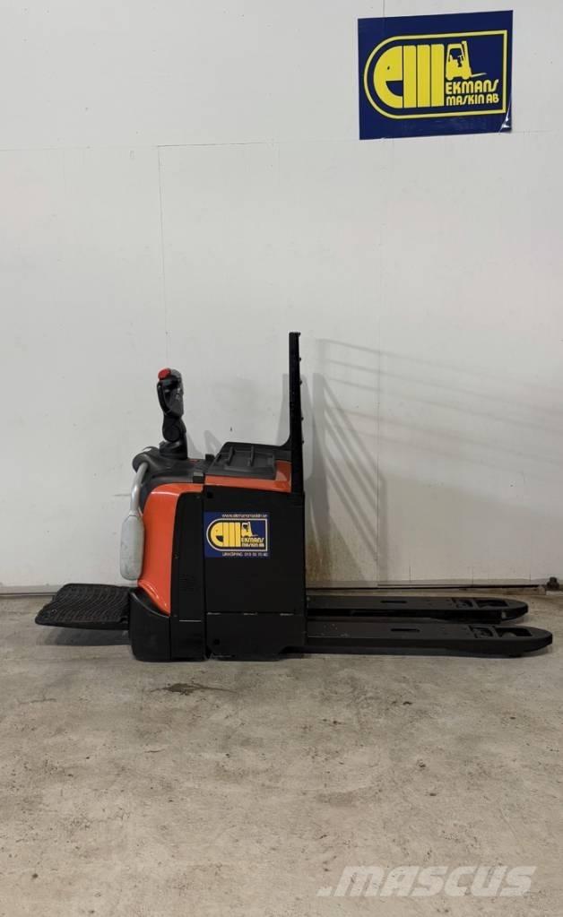 BT truck LPE 220 Gabelstapler mit Fahrerstand
