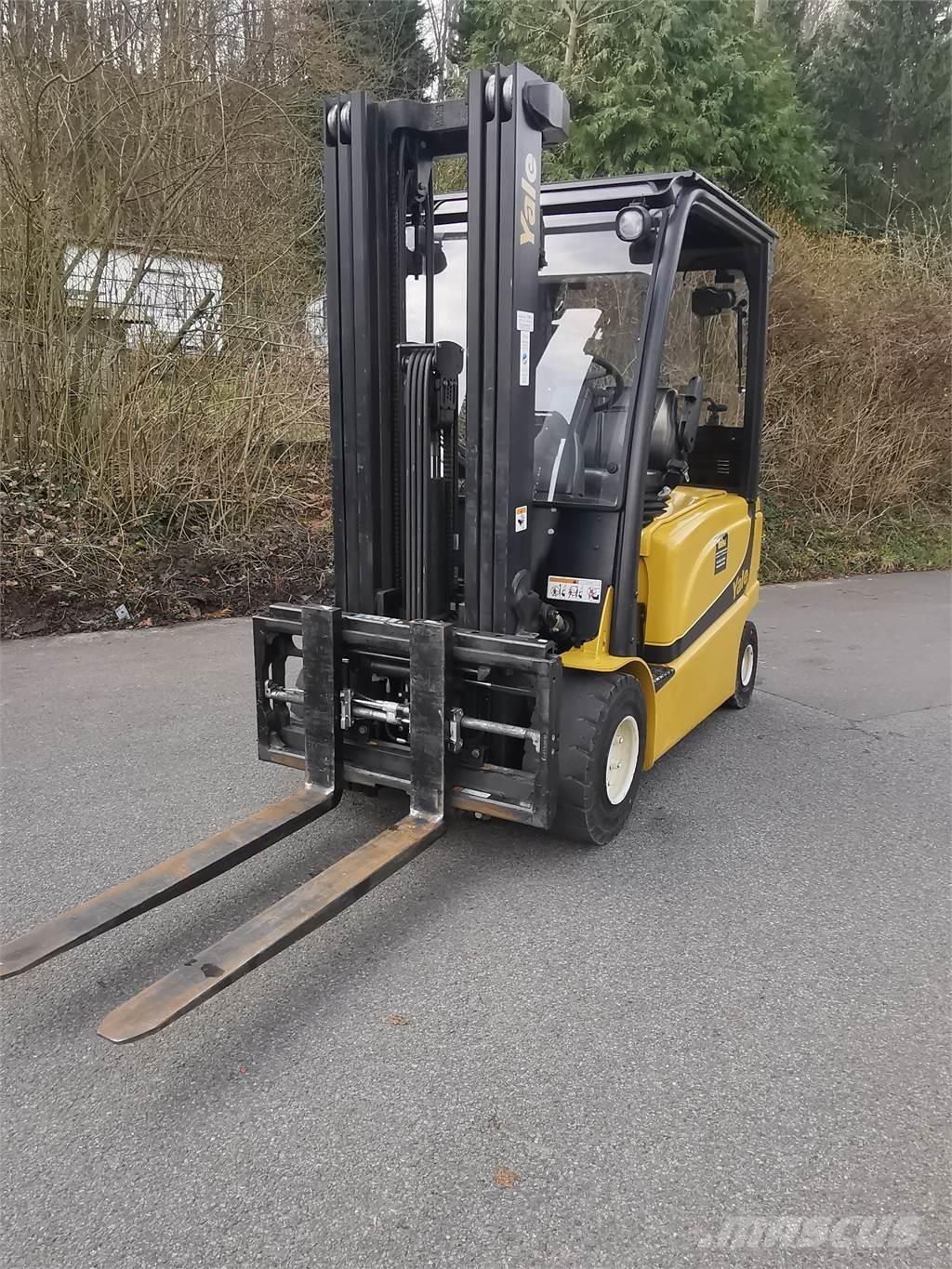 Yale ERP30VL Elektro Stapler