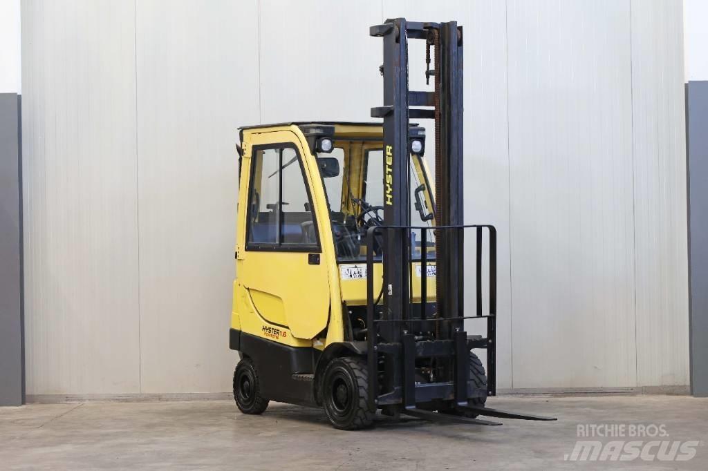 Hyster H 1.6 FT Gas Stapler
