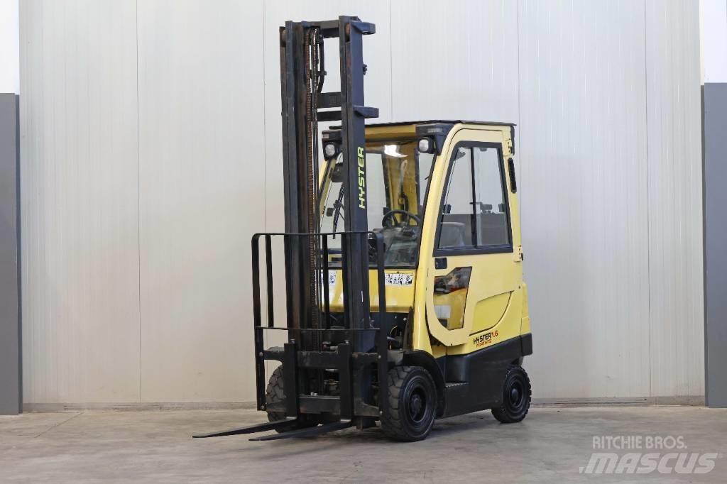 Hyster H 1.6 FT Gas Stapler