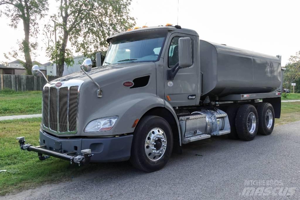 Peterbilt 579 Wassertanker