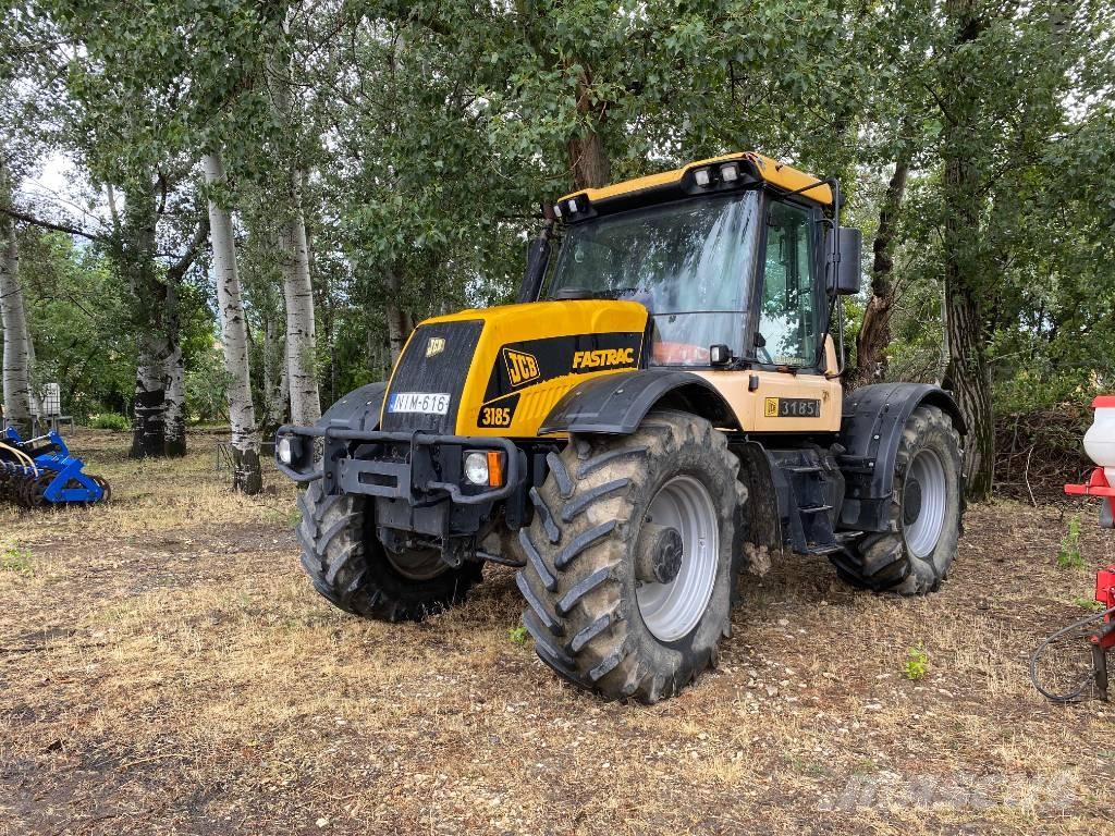 JCB Fastrac 3185 Traktoren