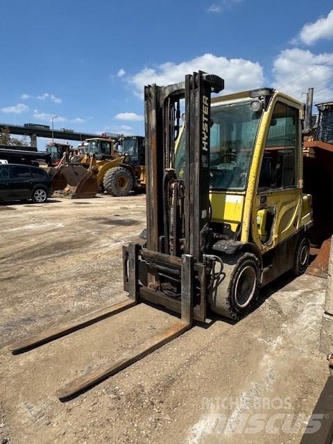 Hyster H 35 FT Gas Stapler