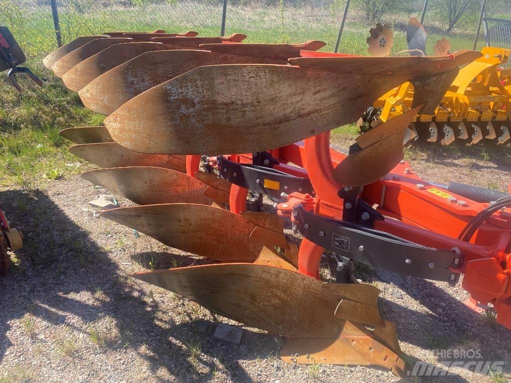 Kubota RM 300 SV Wendepflüge