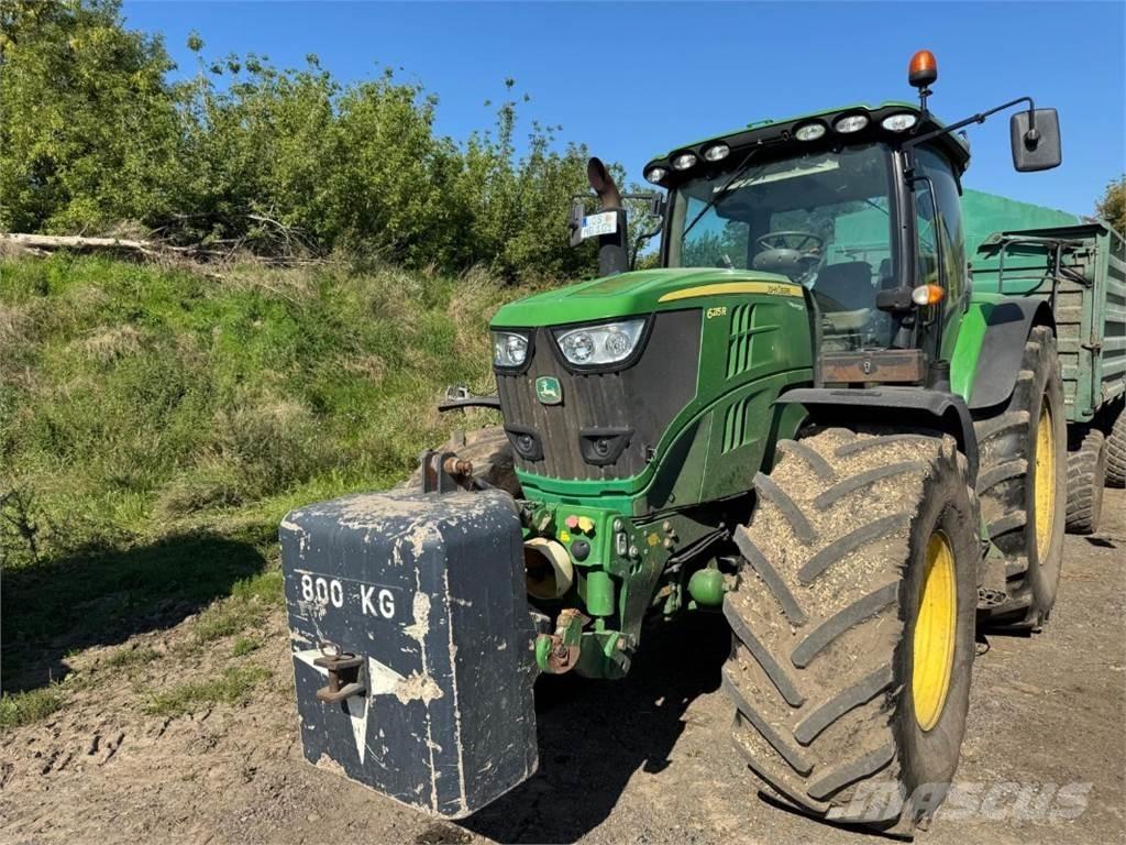 John Deere 6215 R Traktoren