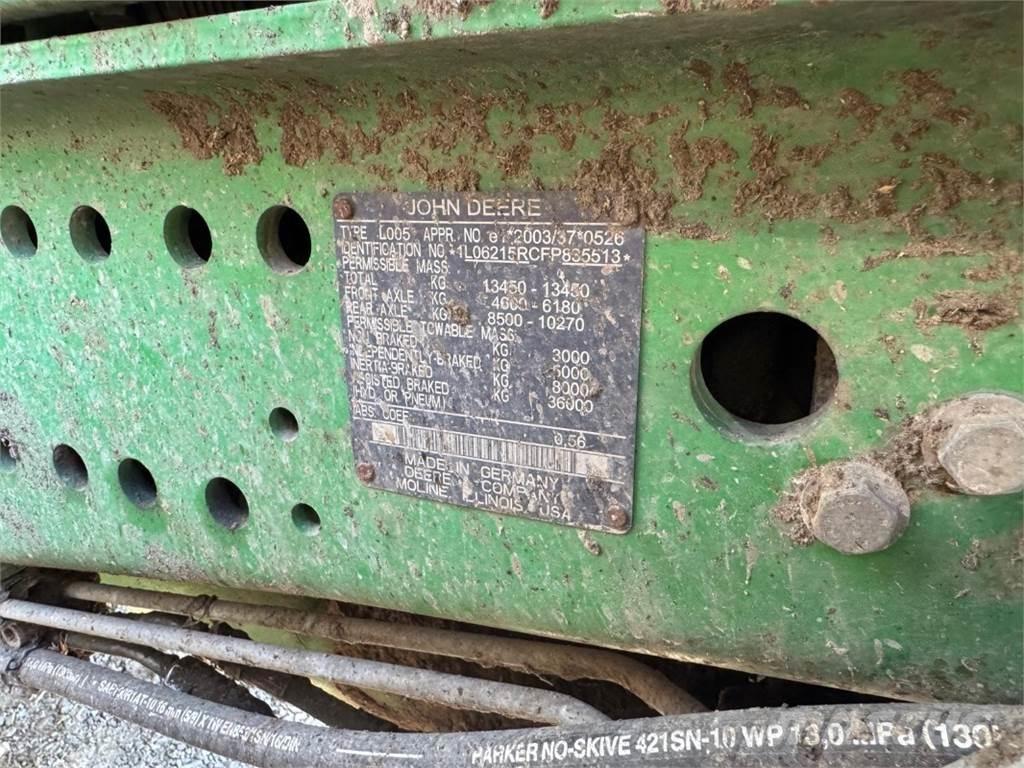 John Deere 6215 R Traktoren