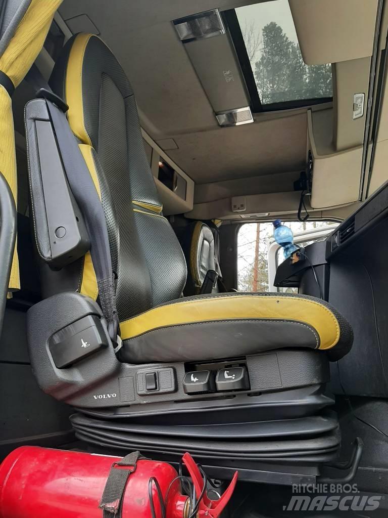 Volvo FH 13 Holzfahrzeuge