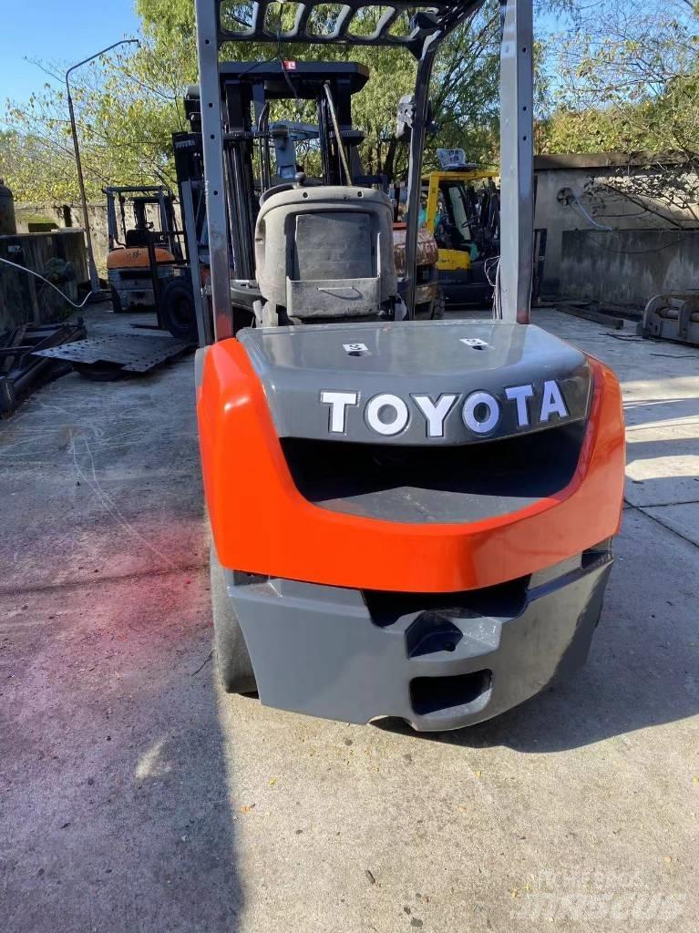 Toyota FD 30 Diesel Stapler