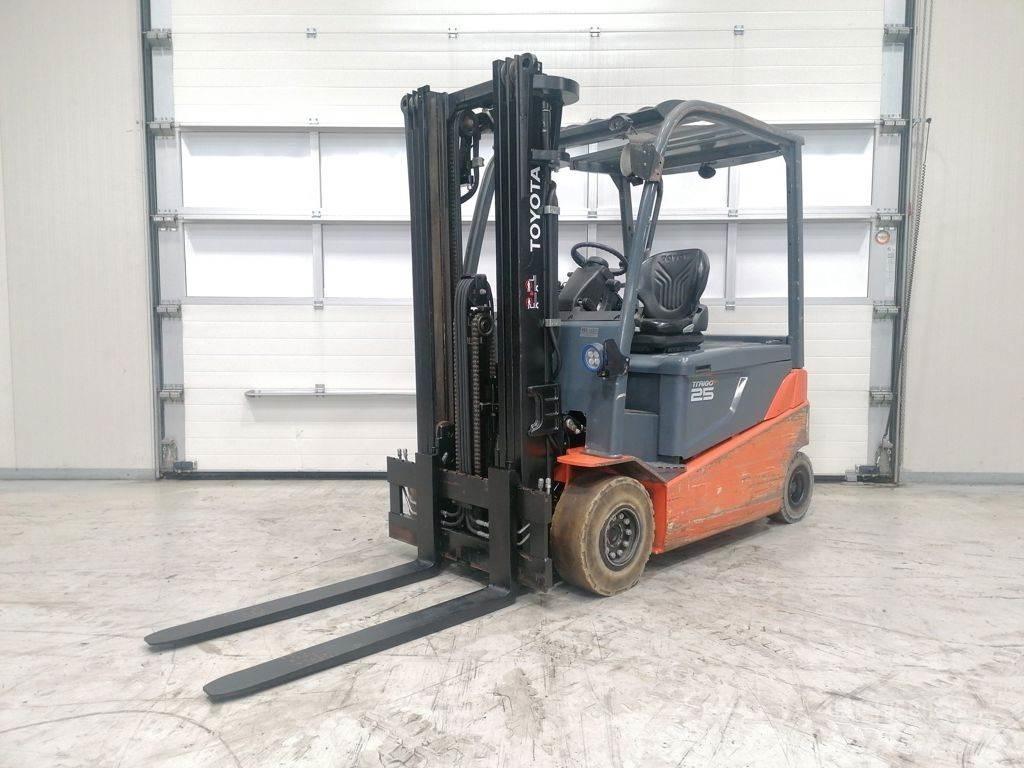 Toyota 8FBMT25 Elektro Stapler