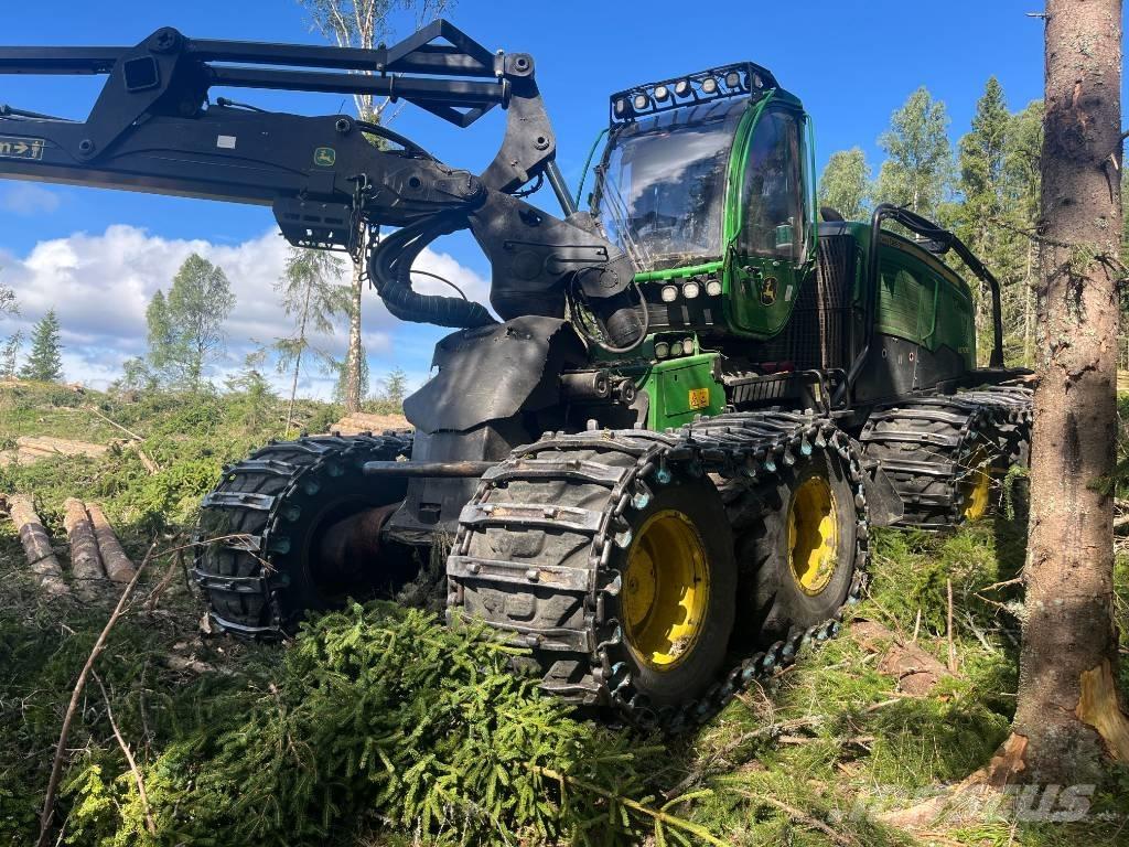 John Deere 1270 E Harvester