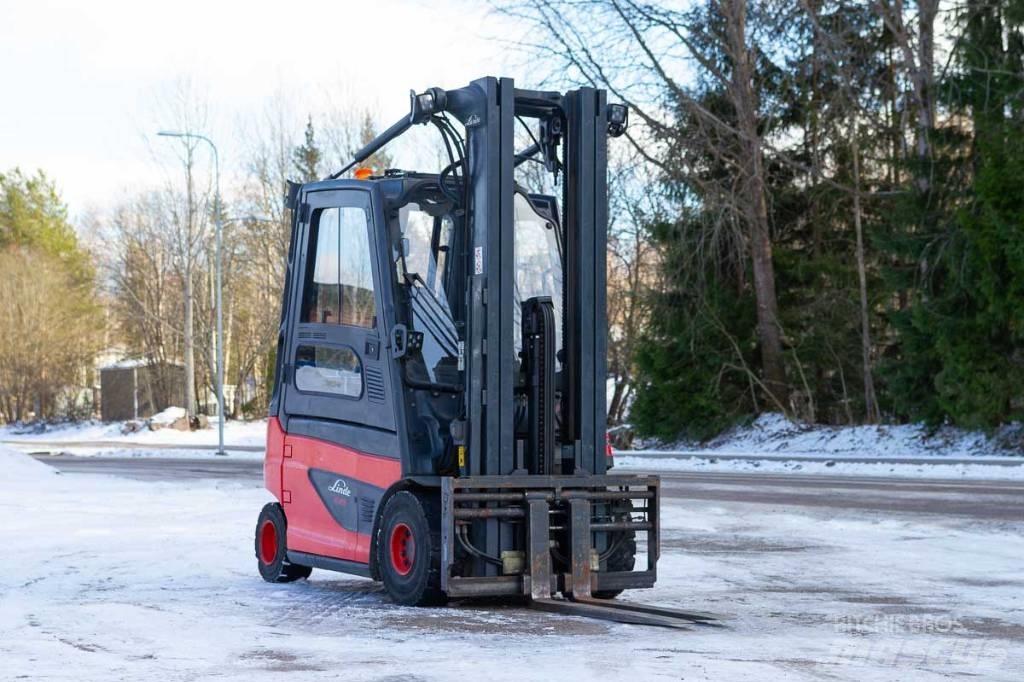 Linde E 25 Elektro Stapler