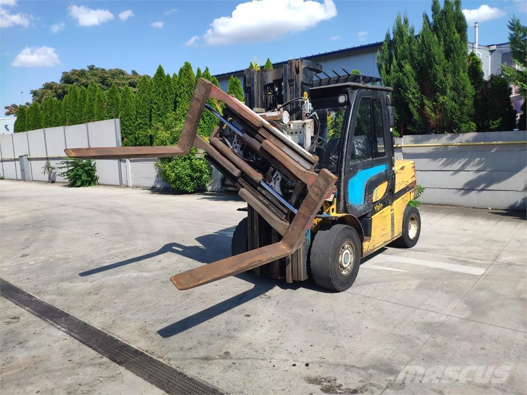 Yale GDP50VX Diesel Stapler