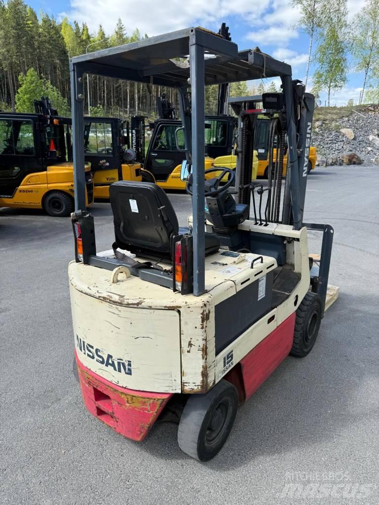 Nissan FP01 L 15 U Elektro Stapler