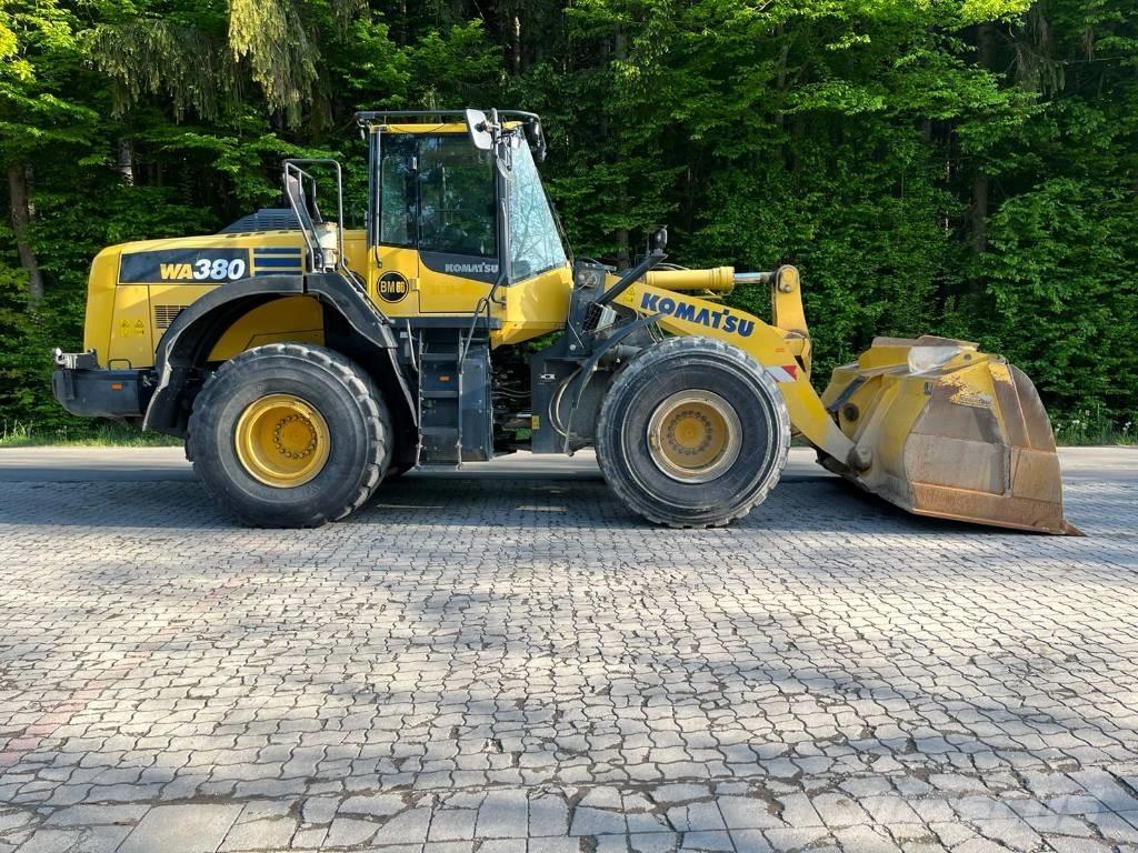Komatsu WA 380-8 Radlader