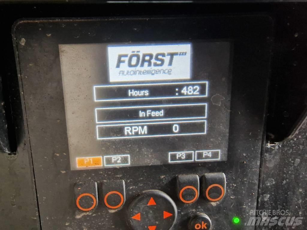 Forst st8 Holzhäcksler